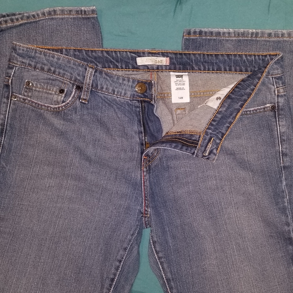 Levi's Jeans for women.